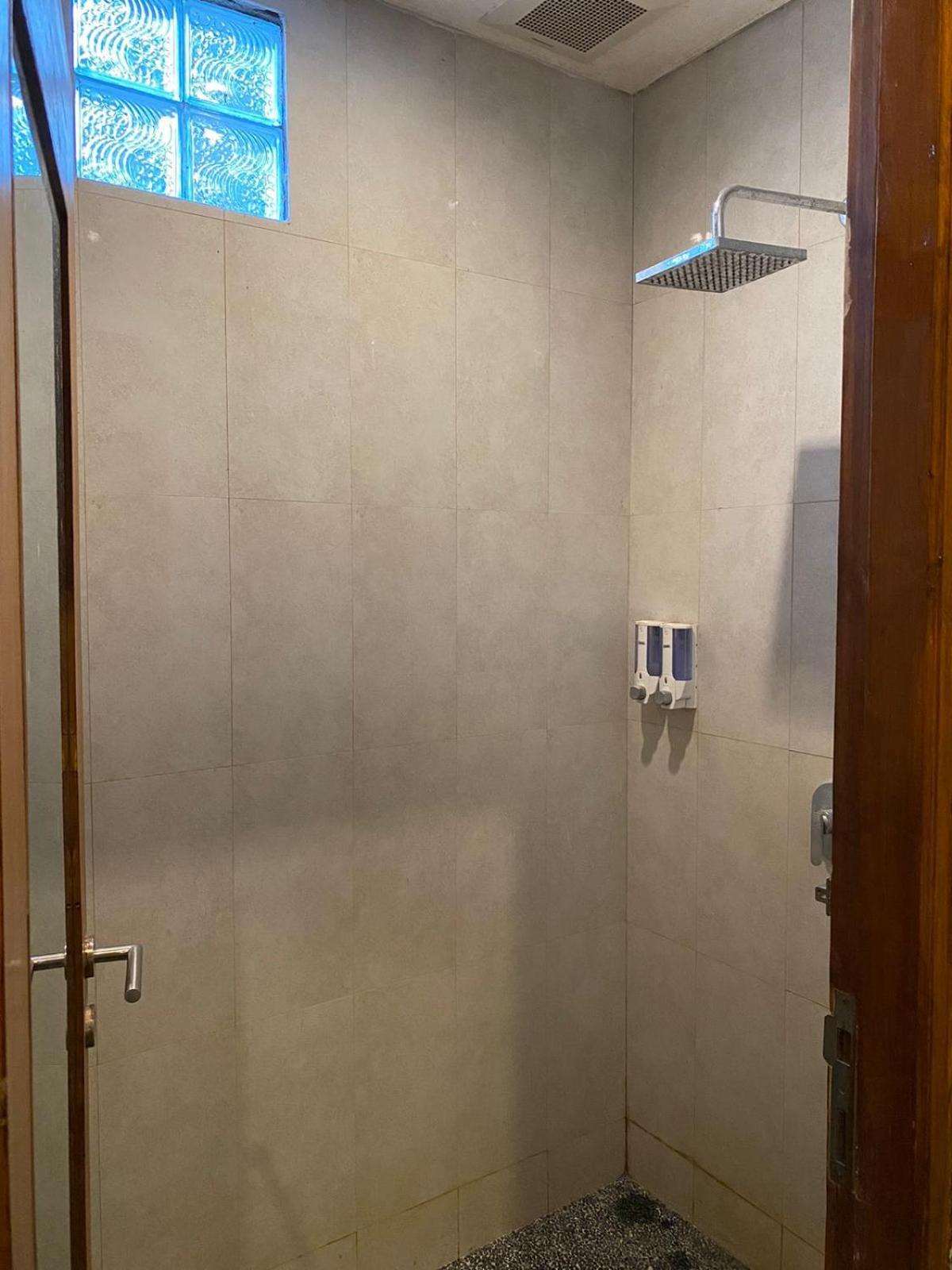 Asiana Lovina Hotel מראה חיצוני תמונה